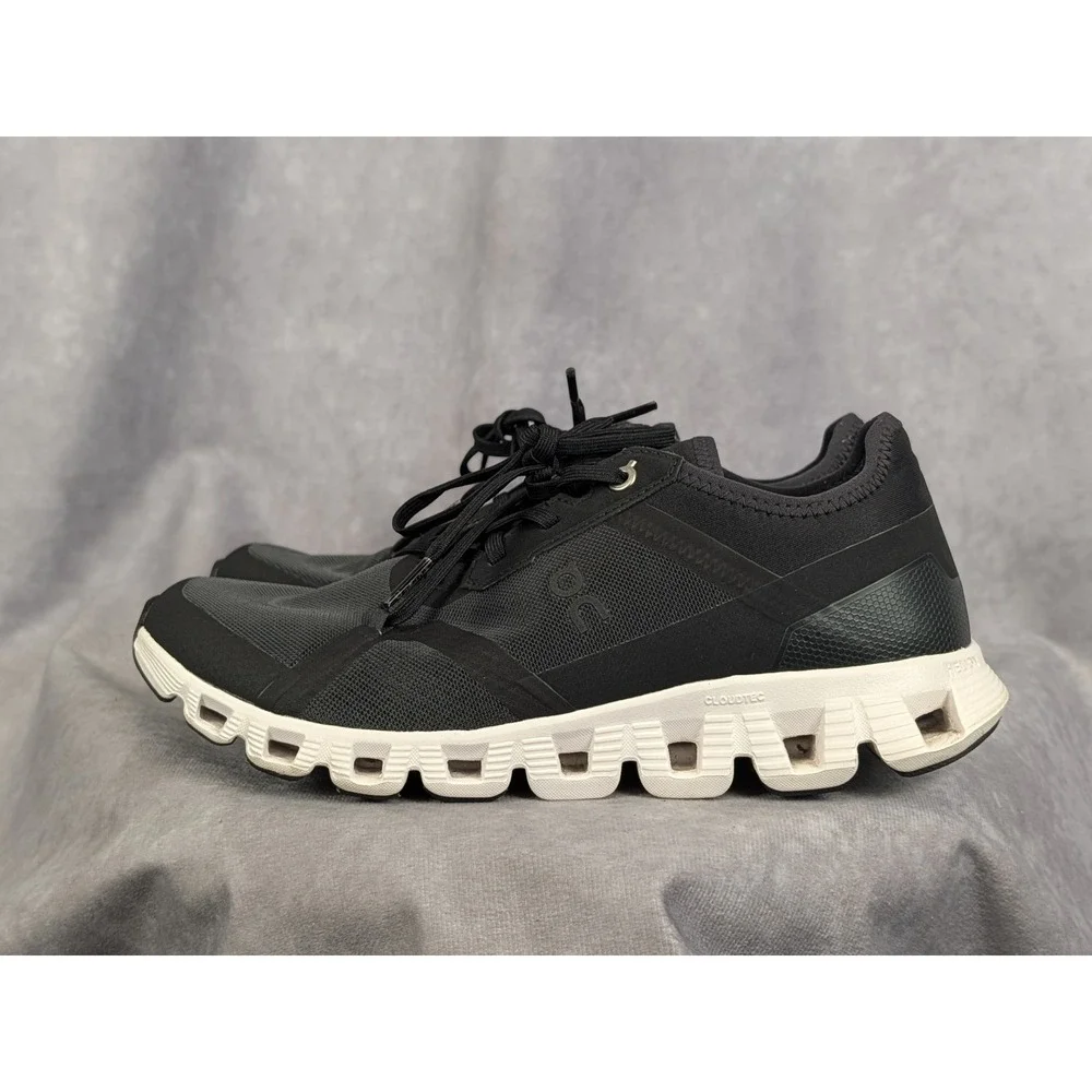 On Cloud X Womens Running Shoes Black White‎ 3WD30300299 Size 8.5